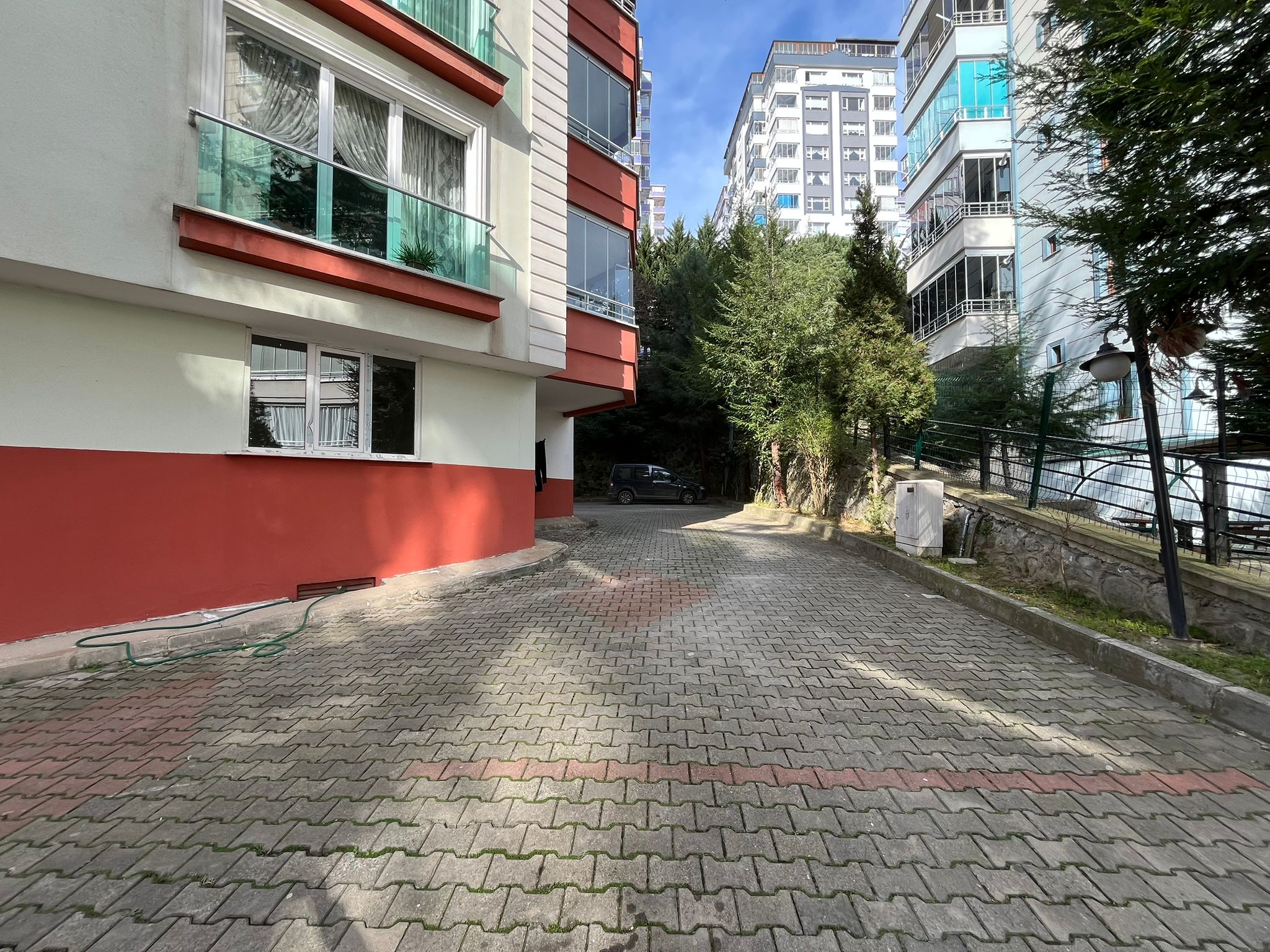 ÇUKURÇAYIR'DA 3+1 KİRALIK DAİRE